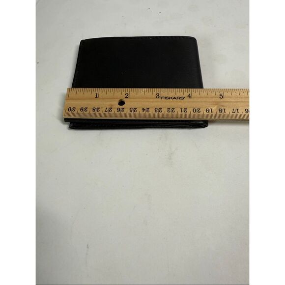 Men’s Leather Bifold Wallet ID / Credit Cards Slots Black See Description - Picture 8 of 10